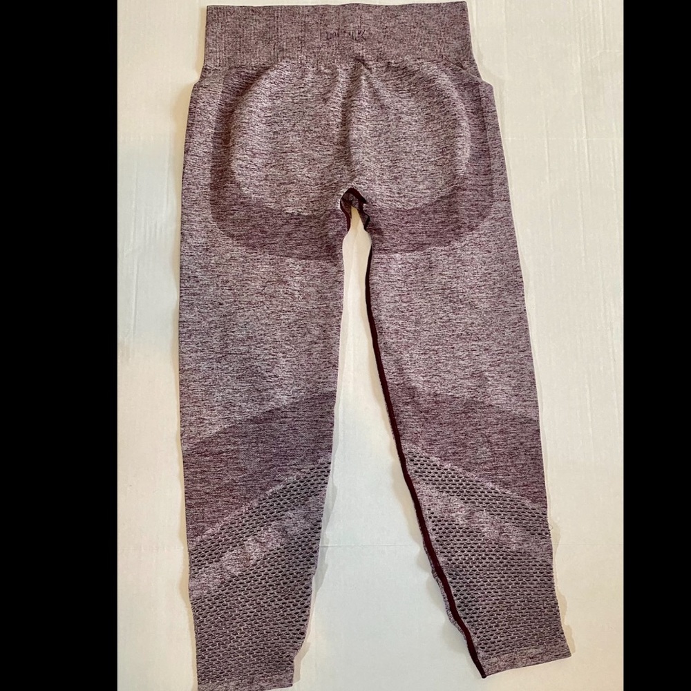 PINK Seamless Workout Tight in original contour